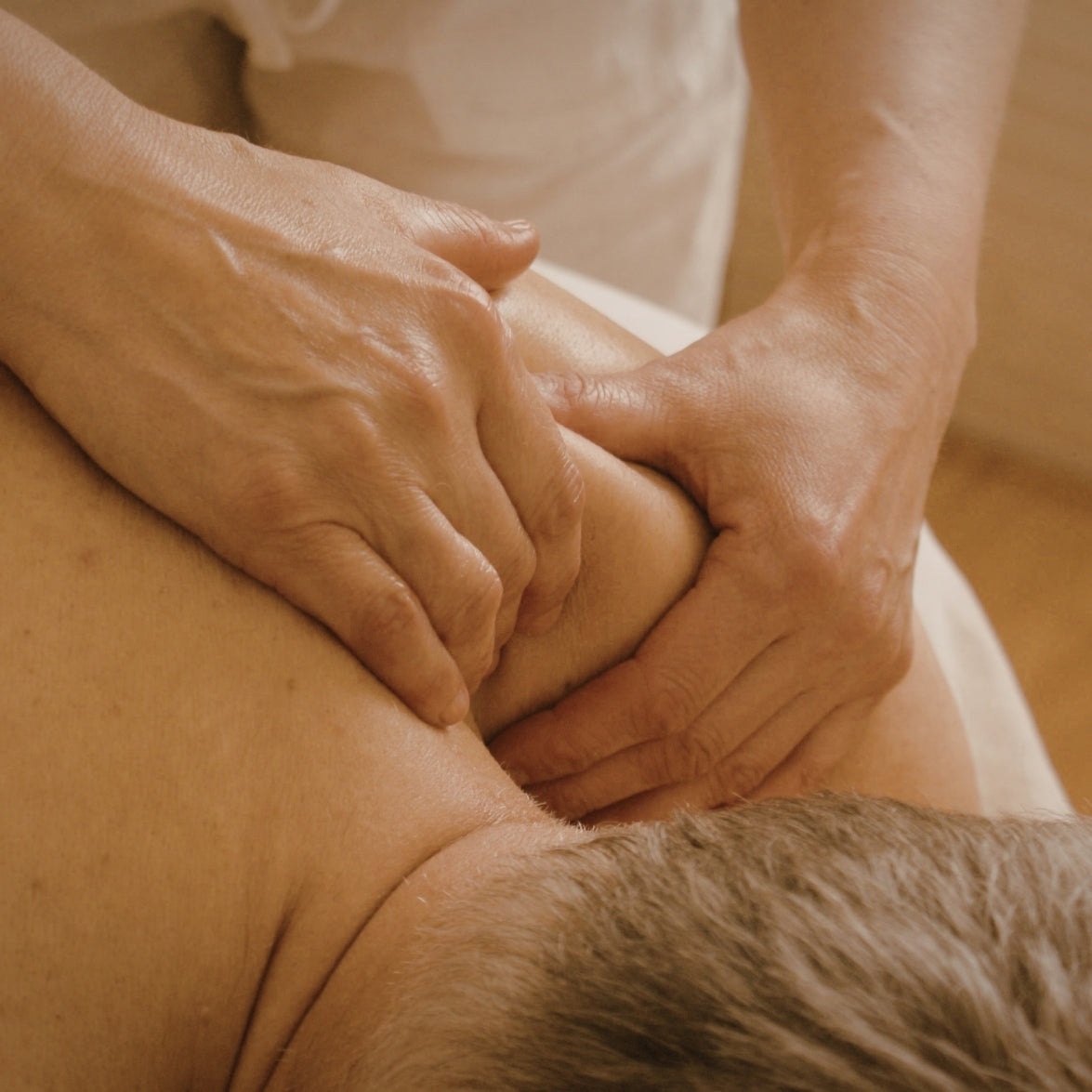 Aromatherapy Neck and Shoulder Massage - 香薰肩頸舒壓按摩